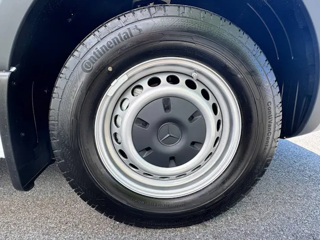 MERCEDES-BENZ Sprinter 317 CDI Pro Aufbau mit Hebebühne 4325 L