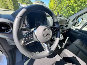 MERCEDES-BENZ Sprinter 317 CDI Pro Aufbau mit Hebebühne 4325 L