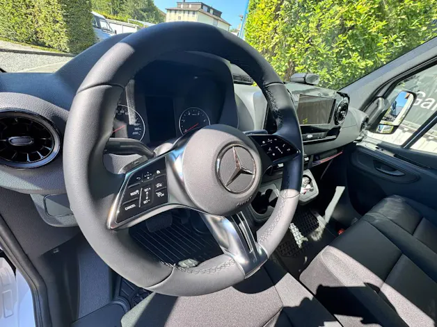 MERCEDES-BENZ Sprinter 317 CDI Pro Aufbau mit Hebebühne 4325 L