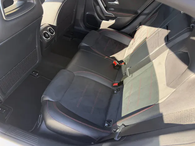 MERCEDES-BENZ CLA 200 AMG Line Shooting Brake