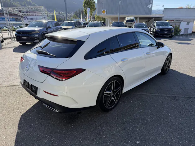 MERCEDES-BENZ CLA 200 AMG Line Shooting Brake