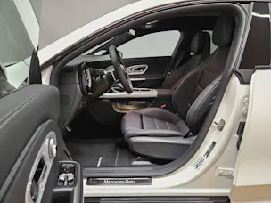 MERCEDES-BENZ CLA 220 4Matic AMG Line Shooting Brake