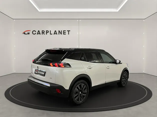 PEUGEOT 2008 e-GT Pack