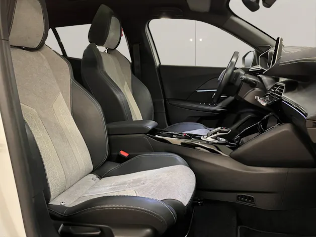 PEUGEOT 2008 e-GT Pack