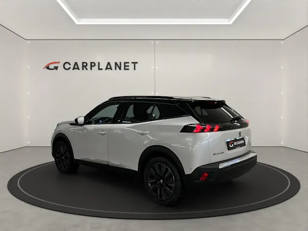 PEUGEOT 2008 e-GT Pack