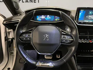 PEUGEOT 2008 e-GT Pack