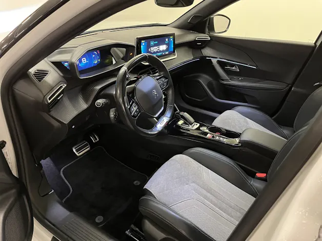 PEUGEOT 2008 e-GT Pack