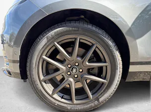 Land Rover Range Rover Velar 2.0 P400e Dynamic SE mit Panoramadach