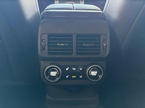Fahrzeugbild LAND ROVER Range Rover Velar 2.0 P400e Dynamic SE mit Panoramadach