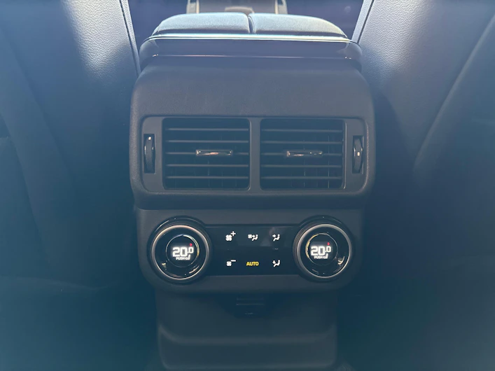 Fahrzeugbild LAND ROVER RANGE ROVER VELAR