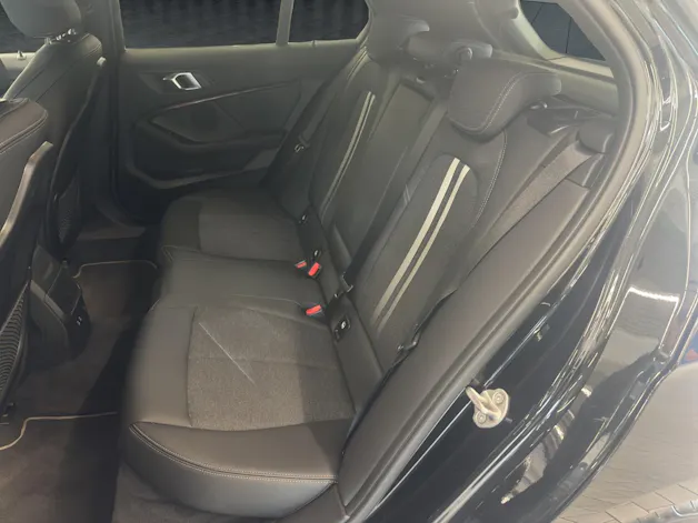 BMW 118i MODELL SPORT LINE