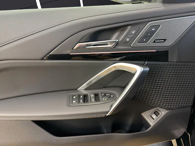 BMW X1 U11 30e xDrive paddles