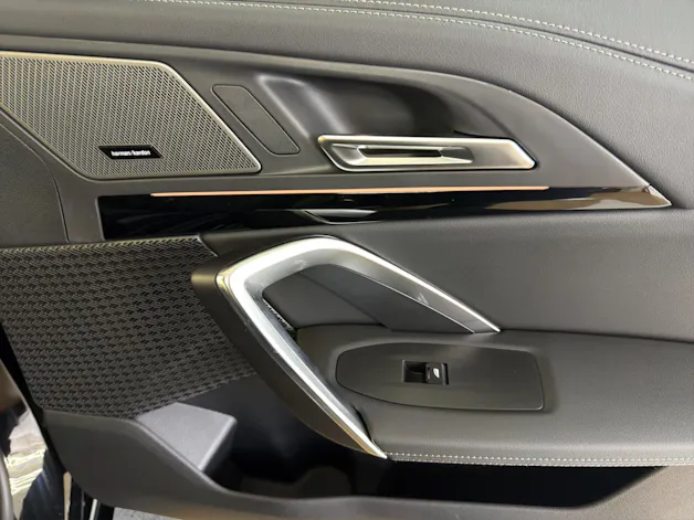 BMW X1 U11 30e xDrive paddles