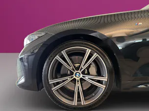 BMW 330i xDrive Touring MSport *CH-Fahrzeug**AHK**Driving Assistant Professional**BMW Neuwagenschluss Garantie**Panorama-Glasdach*