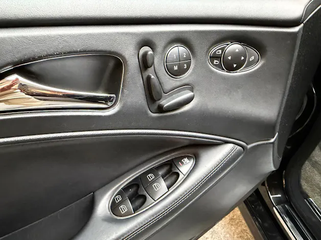 MERCEDES-BENZ CLS-Klasse C219 CLS 63 V8 AMG