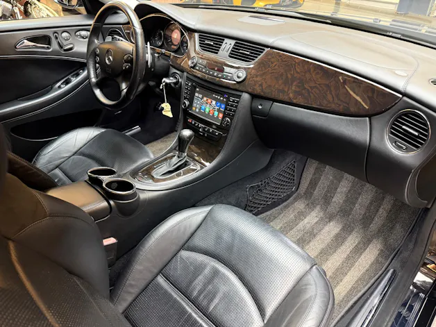 MERCEDES-BENZ CLS-Klasse C219 CLS 63 V8 AMG
