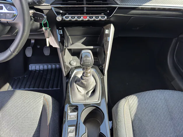 PEUGEOT 208 1.2 PureTech 100 Business