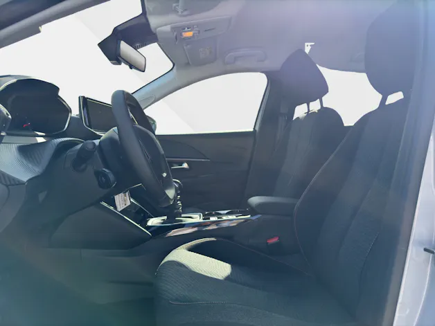 PEUGEOT 208 1.2 PureTech 100 Business