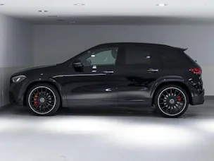 MERCEDES-BENZ GLA 35 AMG 4MATIC