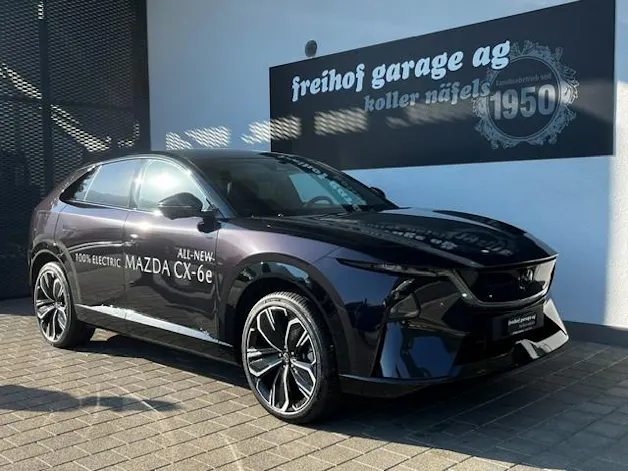 MAZDA CX-6e Takumi