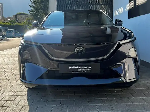 MAZDA CX-6e Takumi