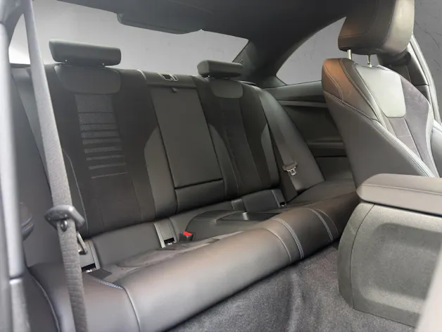 BMW 2er Reihe G42 Coupé 220i