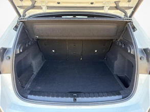 https://vehicle.imgix.net/4458081/c0ef35a7-adc2-4adb-8de8-7fc0203de216.jpg