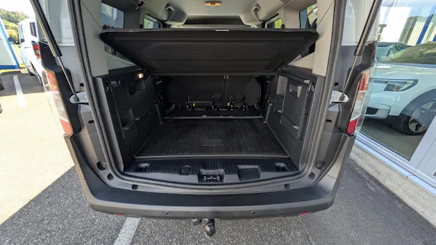 FORD E-Tourneo Courier Titanium