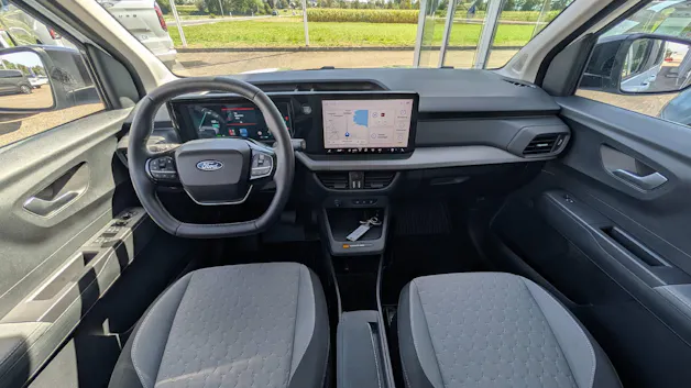 FORD E-Tourneo Courier Titanium