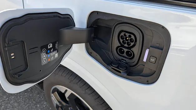 FORD E-Tourneo Courier Titanium