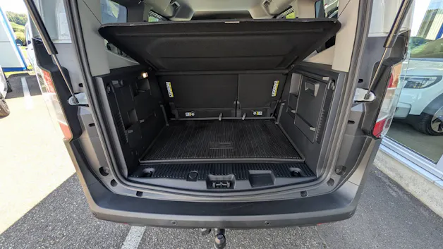FORD E-Tourneo Courier Titanium