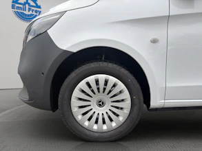 https://vehicle.imgix.net/4458105/1a51d1ec-3e13-4e17-9266-8b17afc2ca78.jpg
