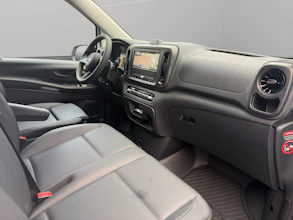 https://vehicle.imgix.net/4458105/8e8af4eb-b218-4981-b845-3dd0b3420d72.jpg