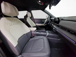 https://vehicle.imgix.net/4458146/3c86068e-2db5-42c7-8e2d-5066c1933c7a.jpg