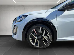 PEUGEOT 208 1.2 Hybrid 145 GT Exclusive