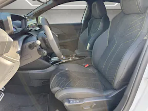 PEUGEOT 208 1.2 Hybrid 145 GT Exclusive