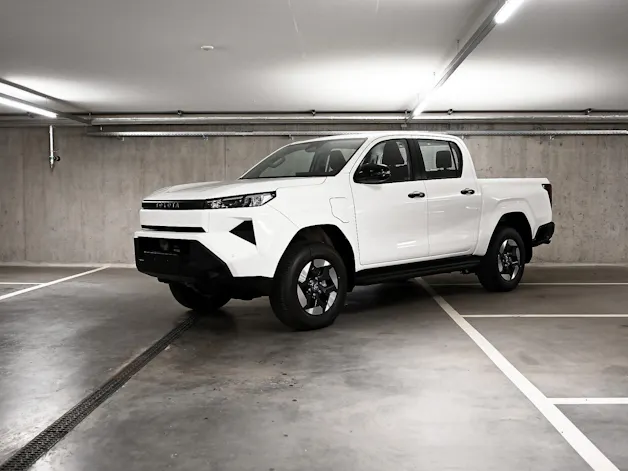 Toyota Hilux Double Cab.-Pick-up 59KWh Comfort