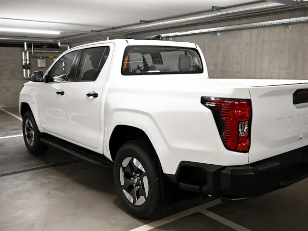 Toyota Hilux Double Cab.-Pick-up 59KWh Comfort