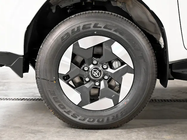 Toyota Hilux Double Cab.-Pick-up 59KWh Comfort