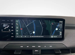 https://vehicle.imgix.net/4458245/a1c461ef-0512-4ef5-9038-a1a1901c2882.jpg