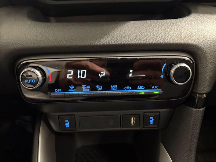 Fahrzeugbild TOYOTA YARIS