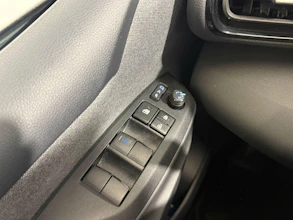 https://vehicle.imgix.net/4458263/7f3e5712-3b95-4fe9-b800-dbe9de503aae.jpeg