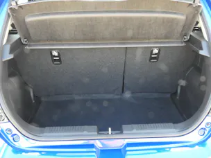 Suzuki Swift 1.2 Sakura Top Hybrid 4x4