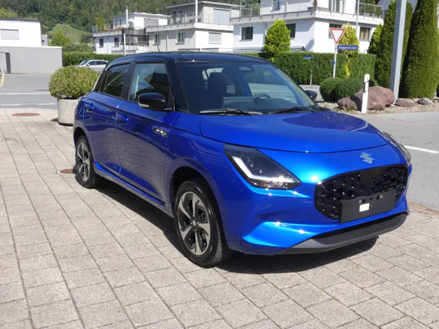 Suzuki Swift 1.2 Sakura Top Hybrid 4x4
