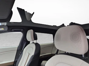 https://vehicle.imgix.net/4458312/3ca426eb-7708-47cb-80ae-a17ecd98a80c.jpg
