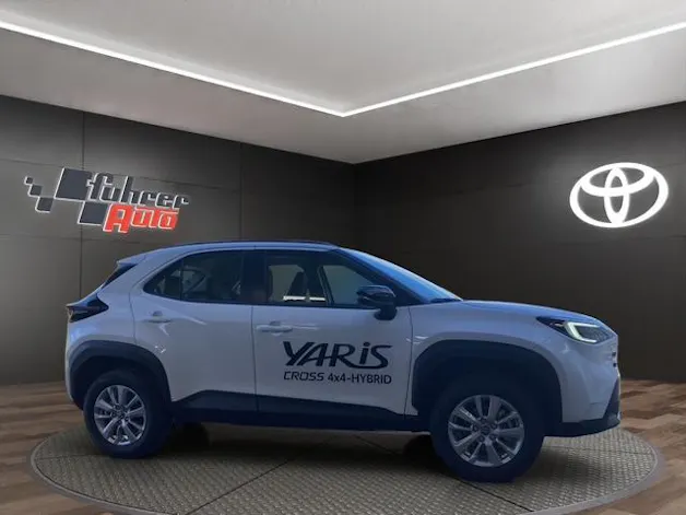 Toyota Yaris Cross 1.5 VVT-i HSD Comfort AWD-i
