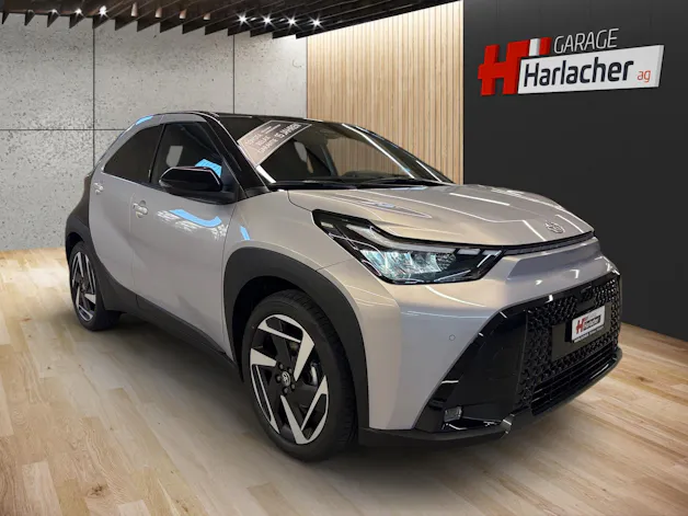 Toyota Aygo X 1.5 VVT-i HSD Style