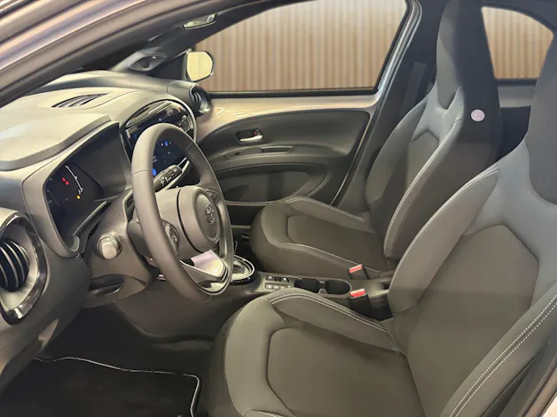 Toyota Aygo X 1.5 VVT-i HSD Style
