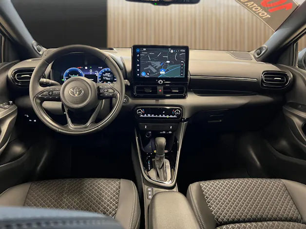Toyota Yaris 1.5 VVT-i HSD Premium