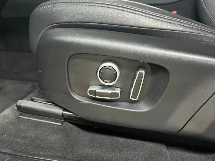 Fahrzeugbild LAND ROVER DISCOVERY SPORT